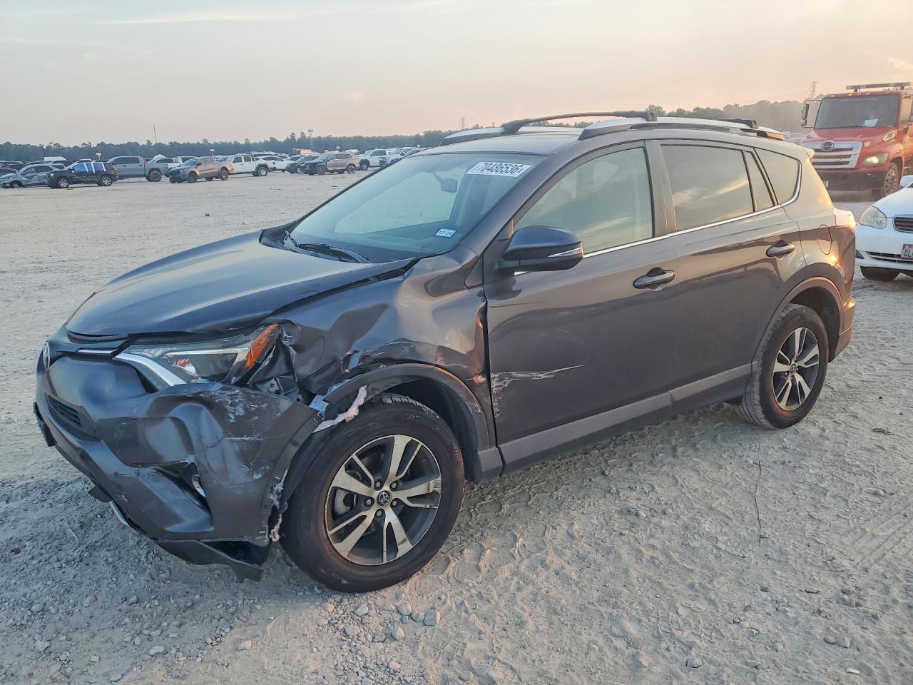 2016 TOYOTA RAV4 XLE | 2T3WFREVXGW256105 | UPCARS