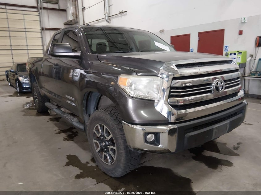 2017 TOYOTA TUNDRA SR5 5.7L V8 | 5TFUY5F14HX669690 | UPCARS