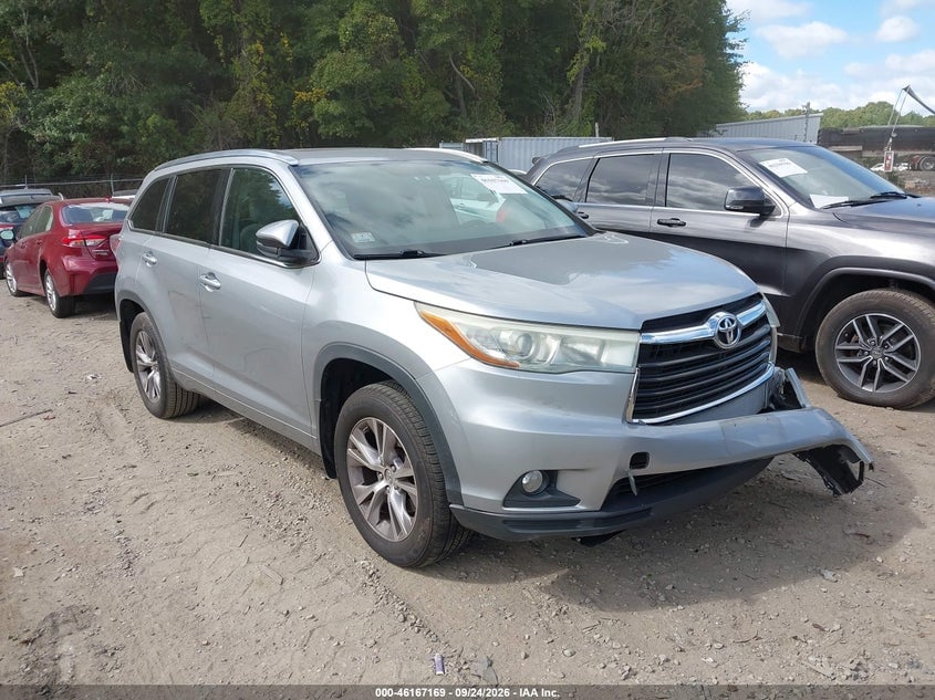 2015 TOYOTA HIGHLANDER XLE V6 | 5TDJKRFH7FS116835 | UPCARS