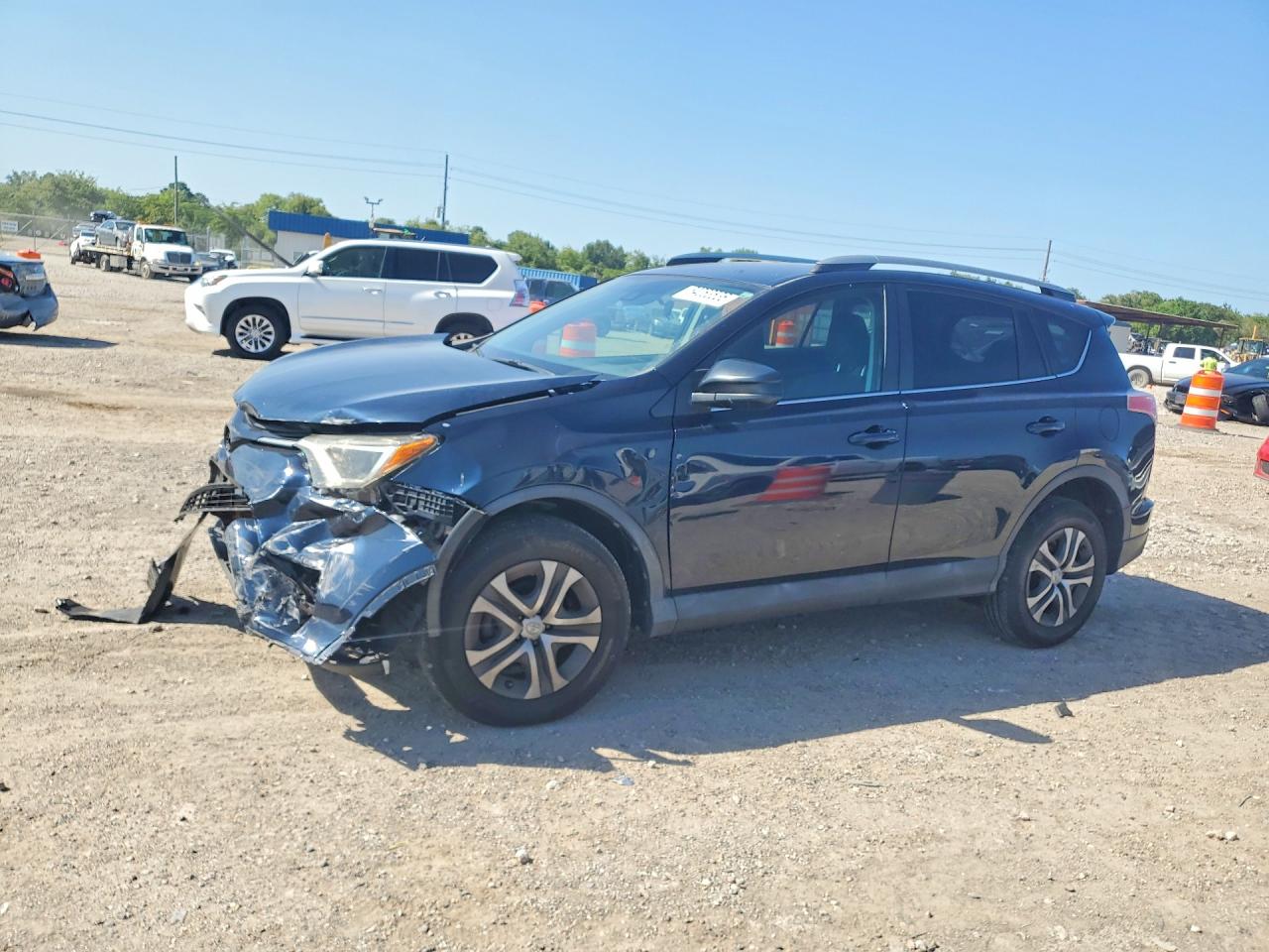 2018 TOYOTA RAV4 LE | 2T3ZFREV0JW502051 | UPCARS