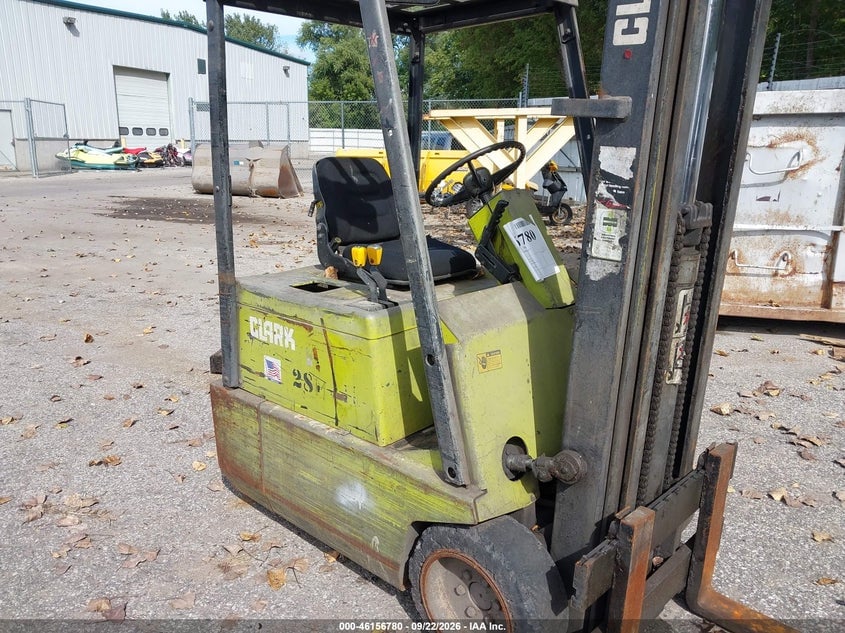 1980 CLARK TM15S FORKLIFT | TM127-0112-4903FA | UPCARS
