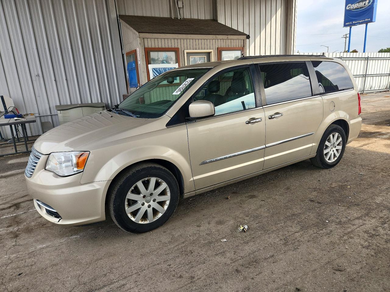 2016 CHRYSLER MINIVAN TOURING | 2C4RC1BGXGR104347 | UPCARS