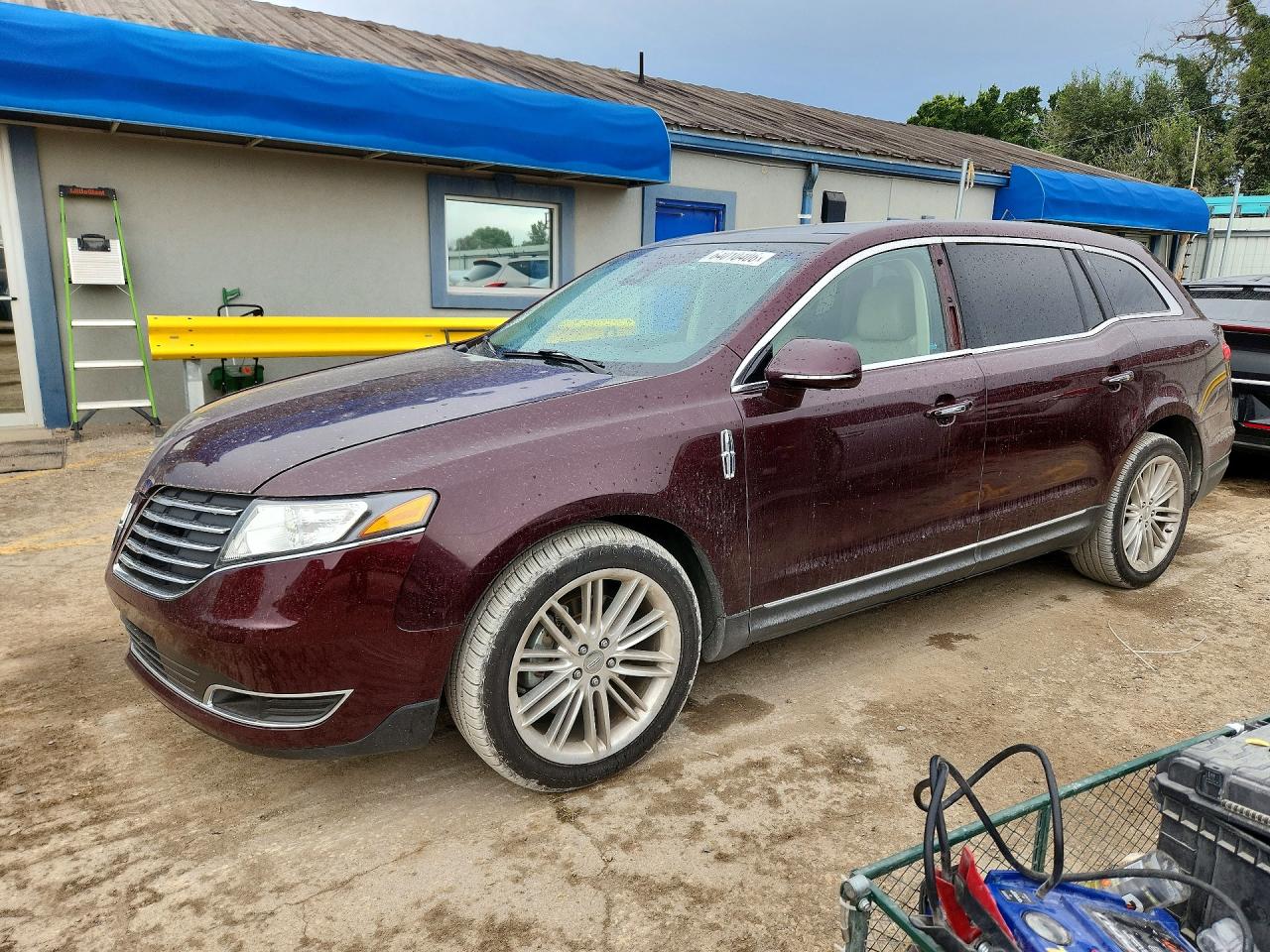 2018 LINCOLN MKT | 2LMHJ5AT7JBL00625 | UPCARS