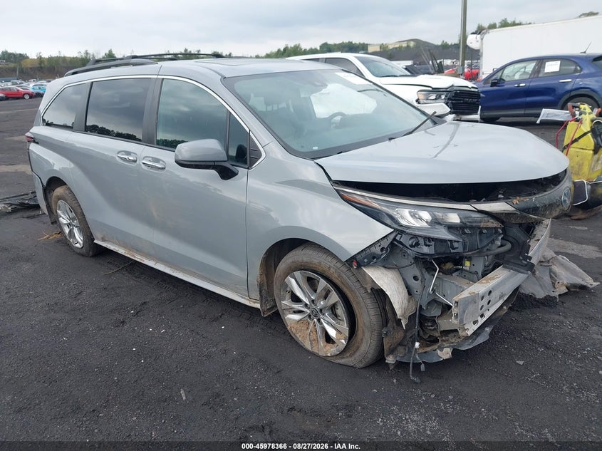 2022 TOYOTA SIENNA XLE WOODLAND EDITION | 5TDASKFC2NS057221 | UPCARS