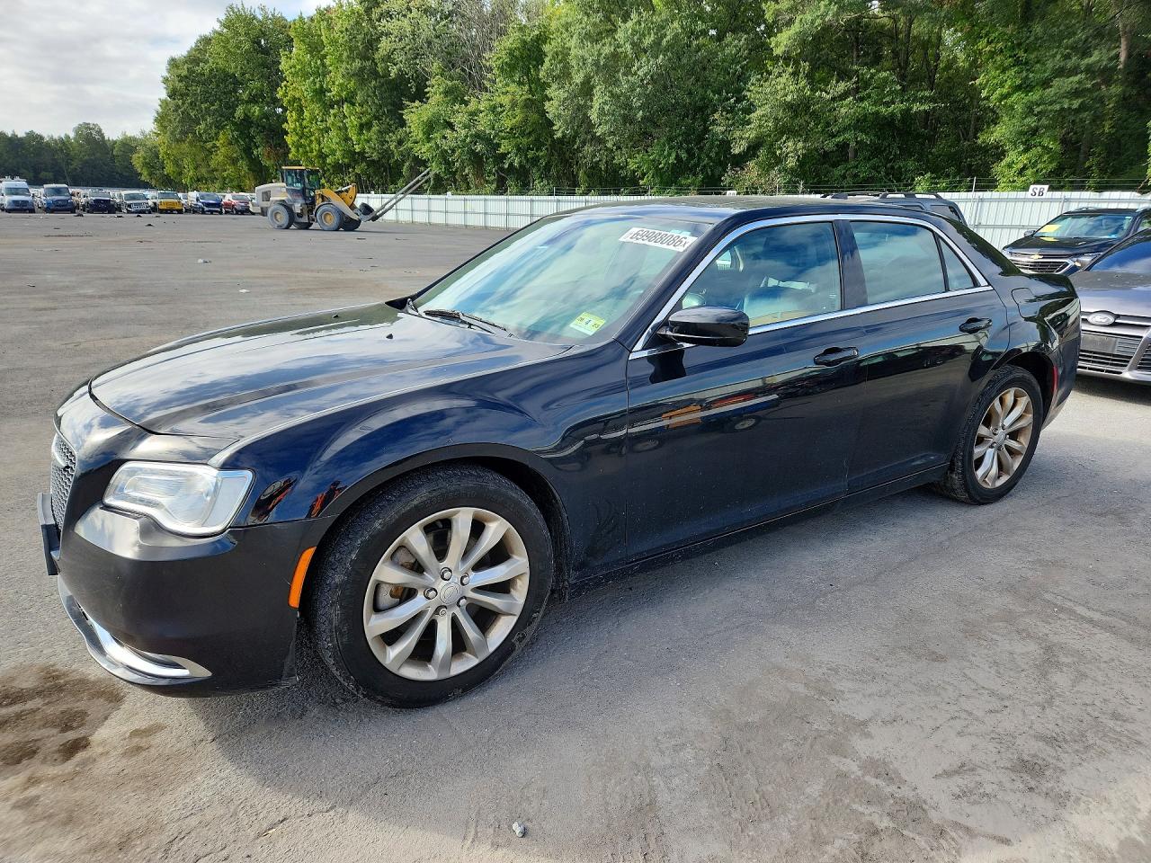2016 CHRYSLER 300 LIMITED | 2C3CCARGXGH161945 | UPCARS