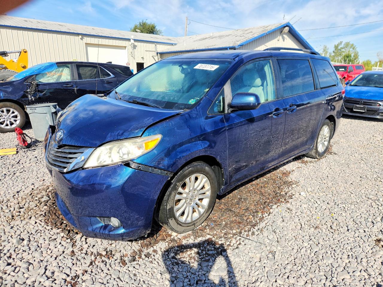 2011 TOYOTA SIENNA XLE 8-PASSENGER | 5TDYK3DC9BS082832 | UPCARS