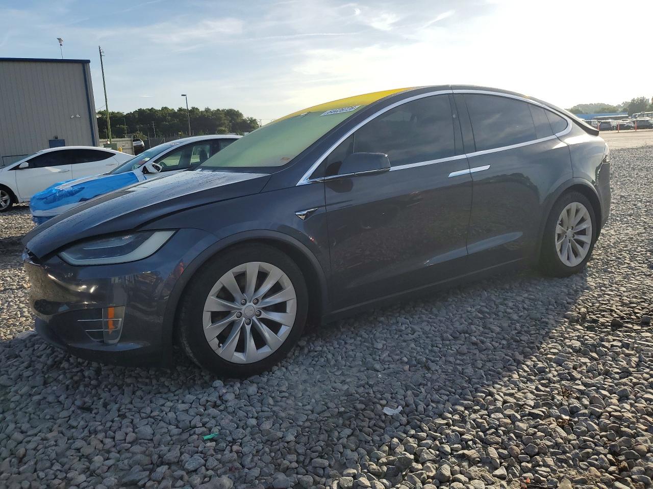 2017 TESLA MODEL X | 5YJXCBE26HF043606 | UPCARS