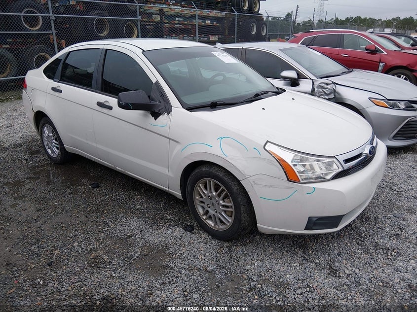 2010 FORD FOCU SE | 1FAHP3FN5AW276973 | UPCARS