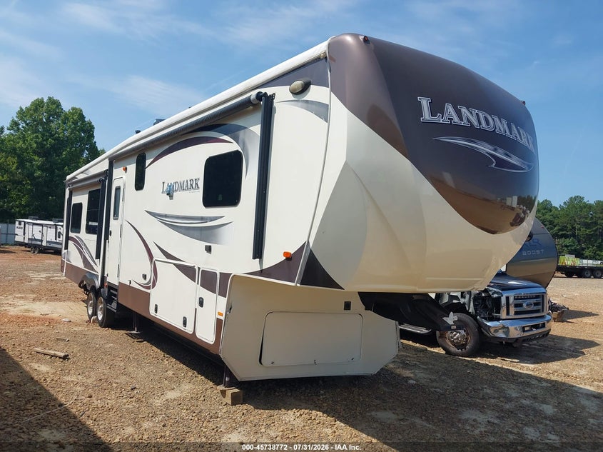 2015 HEARTLAND RV LANDMARK | 5SFBG4128FE286152 | UPCARS