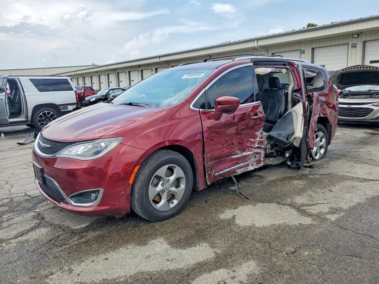 2017 CHRYSLER PACIFICA TOURING L PLUS | 2C4RC1EG2HR614432 | UPCARS