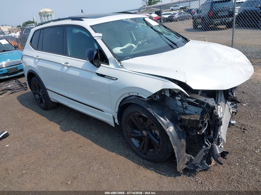2024 VOLKSWAGEN TIGUAN 2.0T SE R-LINE BLACK | 3VV8B7AX5RM201194 | UPCARS