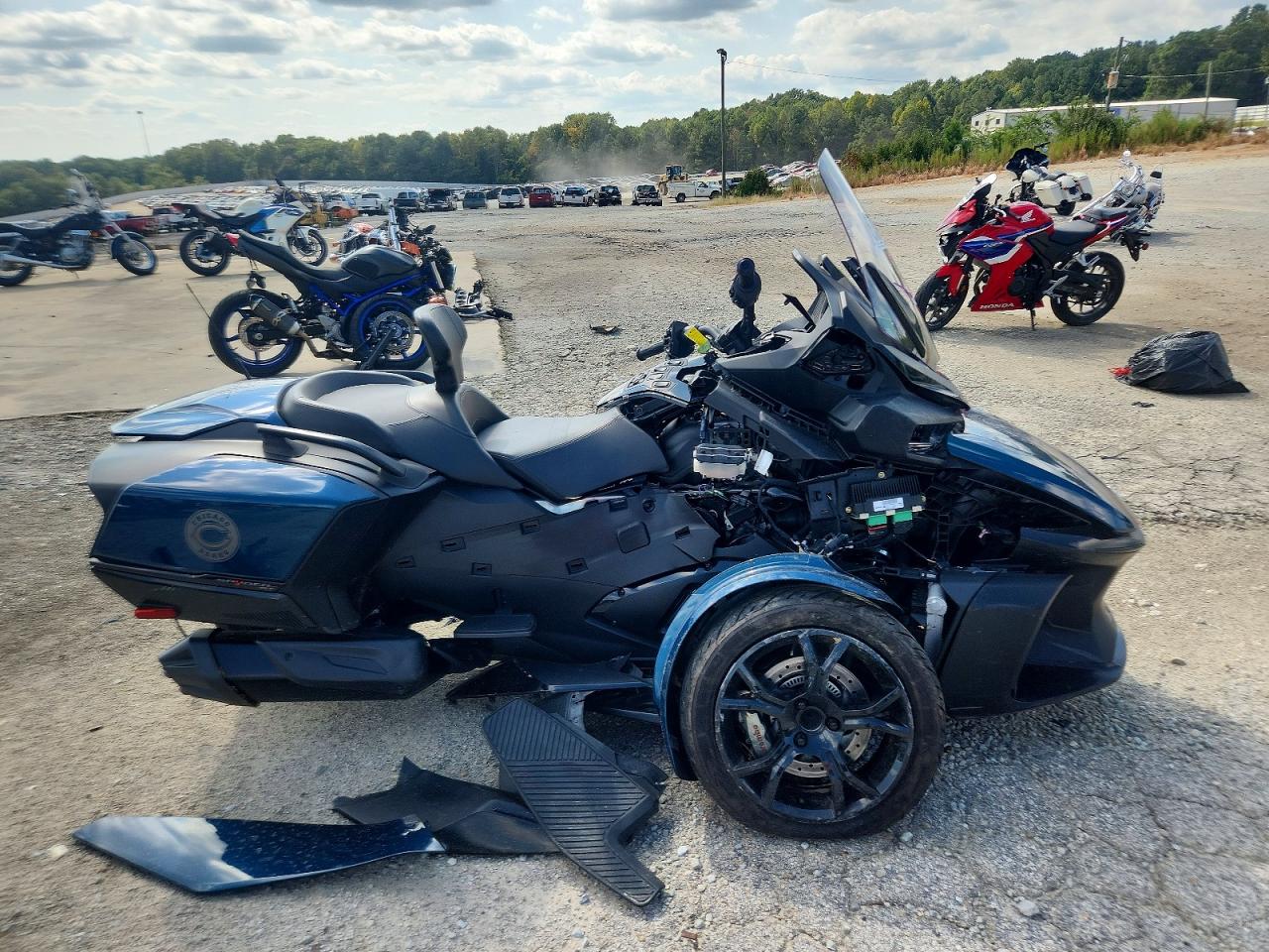 2021 CAN-AM SPYDE RT | 2BXNBDD27MV003547 | UPCARS