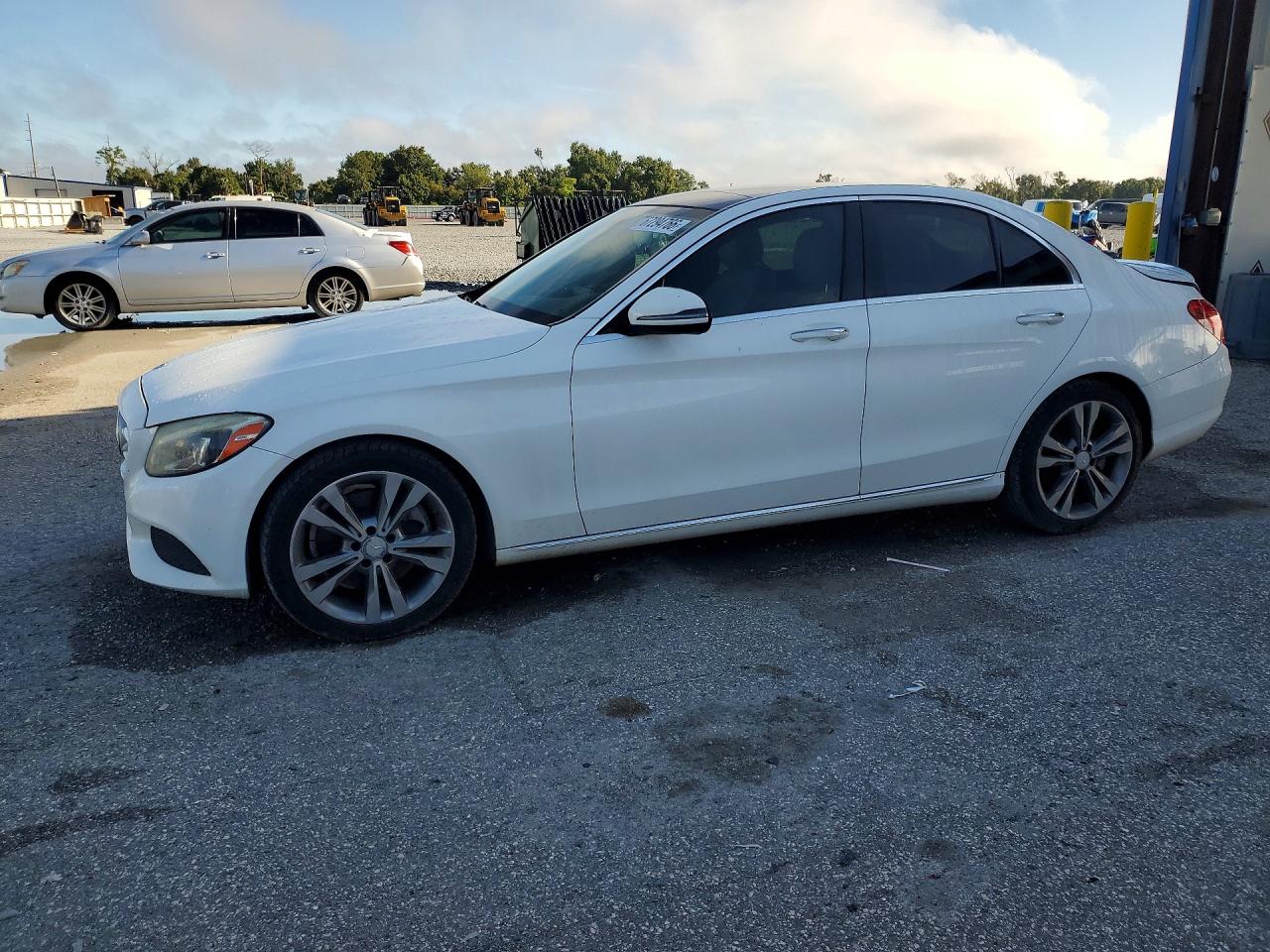 2016 MERCEDES-BENZ C-CLASS 300 | 55SWF4JB7GU160810 | UPCARS