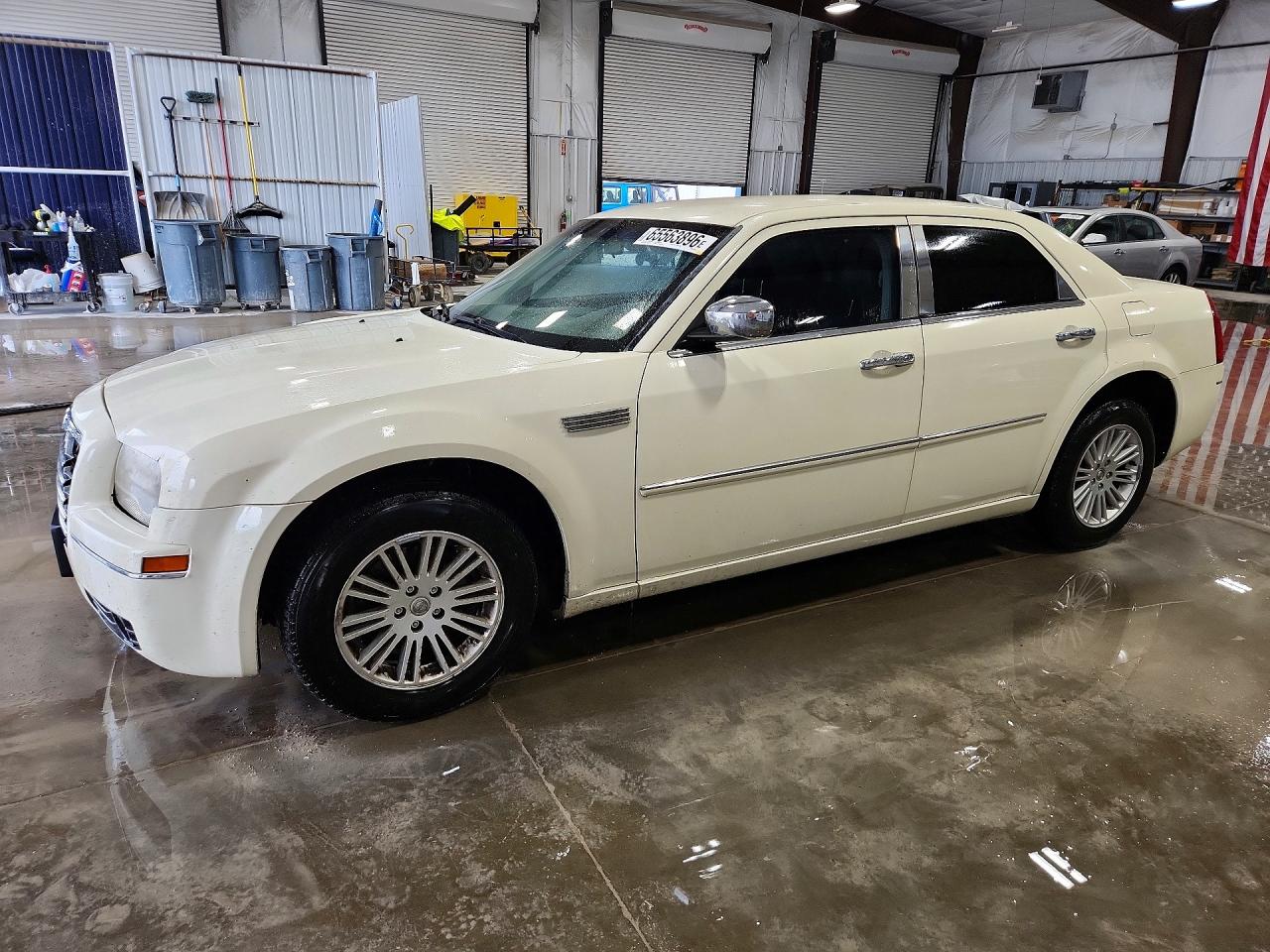 2010 CHRYSLER 300 TOURING | 2C3CA5CV4AH209533 | UPCARS