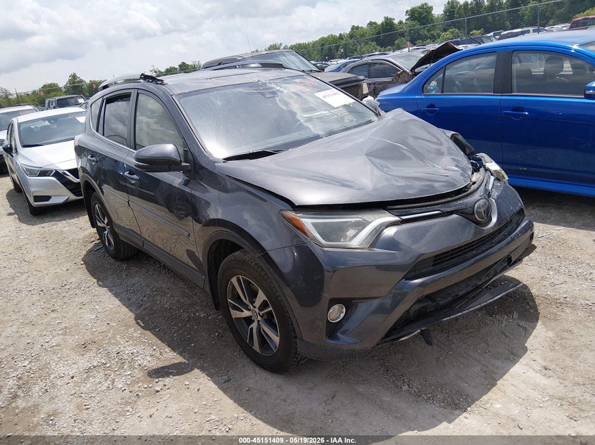 2018 TOYOTA RAV4 XLE | JTMWFREVXJJ196137 | UPCARS