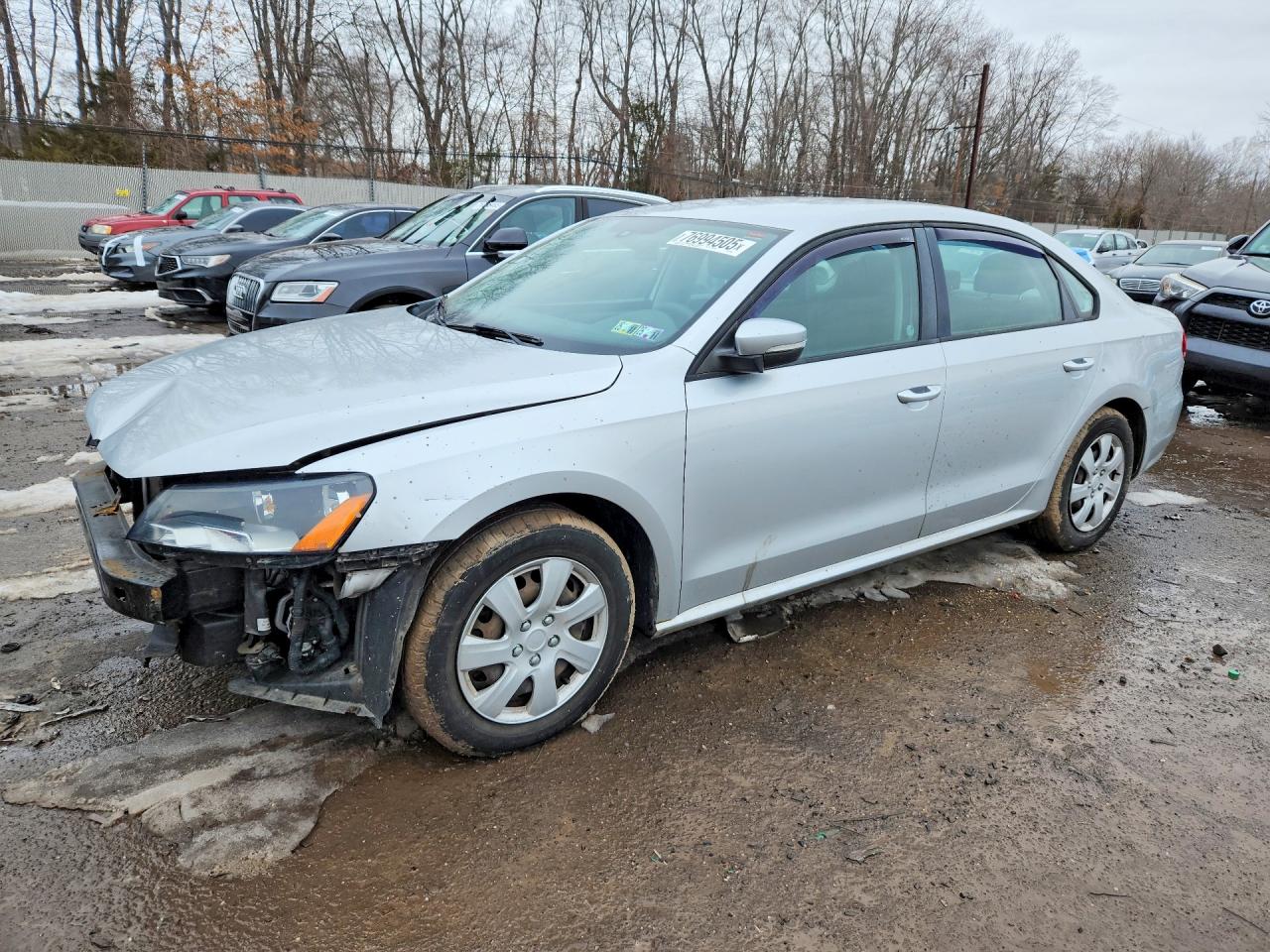 2014 VOLKSWAGEN PASSAT S | 1VWAT7A32EC060636 | UPCARS