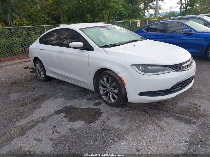 2016 CHRYSLER 200 S | 1C3CCCBB7GN111599 | UPCARS