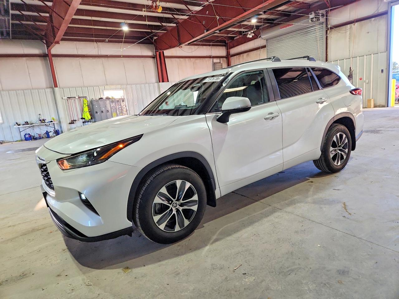 2025 TOYOTA HIGHLANDER XLE | 5TDKDRBH4SS586870 | UPCARS