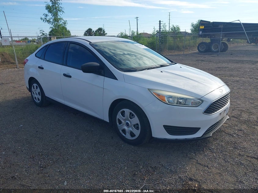 2015 FORD FOCU S | 1FADP3E23FL299652 | UPCARS