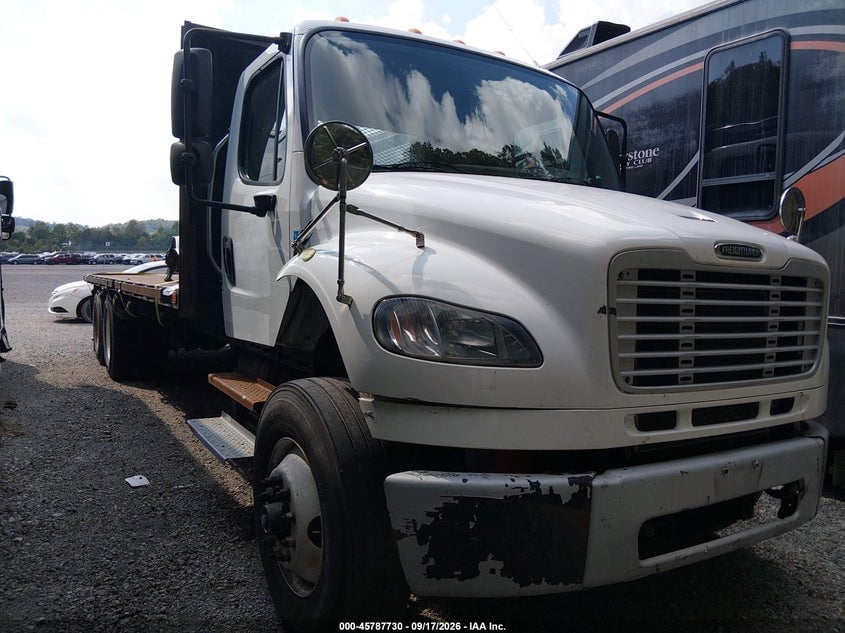2017 FREIGHTLINER M2 106 | 1FVHCYCY3HHJB0998 | UPCARS