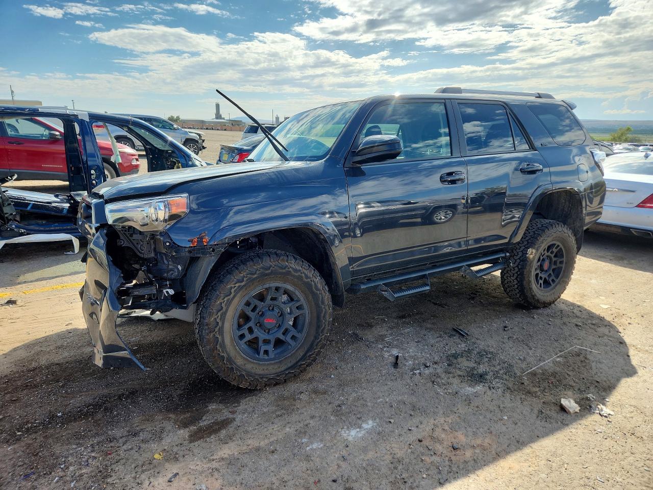 2024 TOYOTA 4RUNNER SR5 | JTEMU5JR0R6275129 | UPCARS