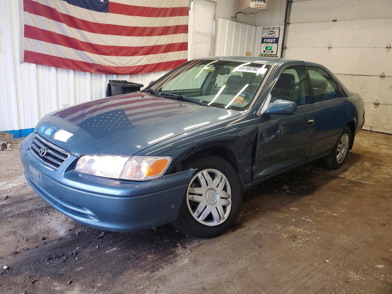 2000 TOYOTA CAMRY LE V6 | 4T1BF22K3YU942366 | UPCARS