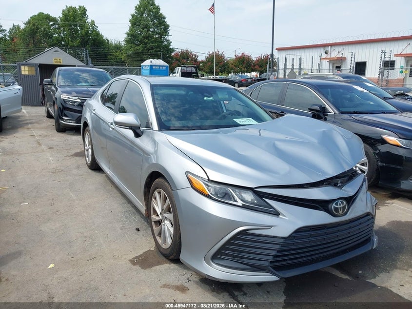 2022 TOYOTA CAMRY LE | 4T1R11AK3NU622145 | UPCARS