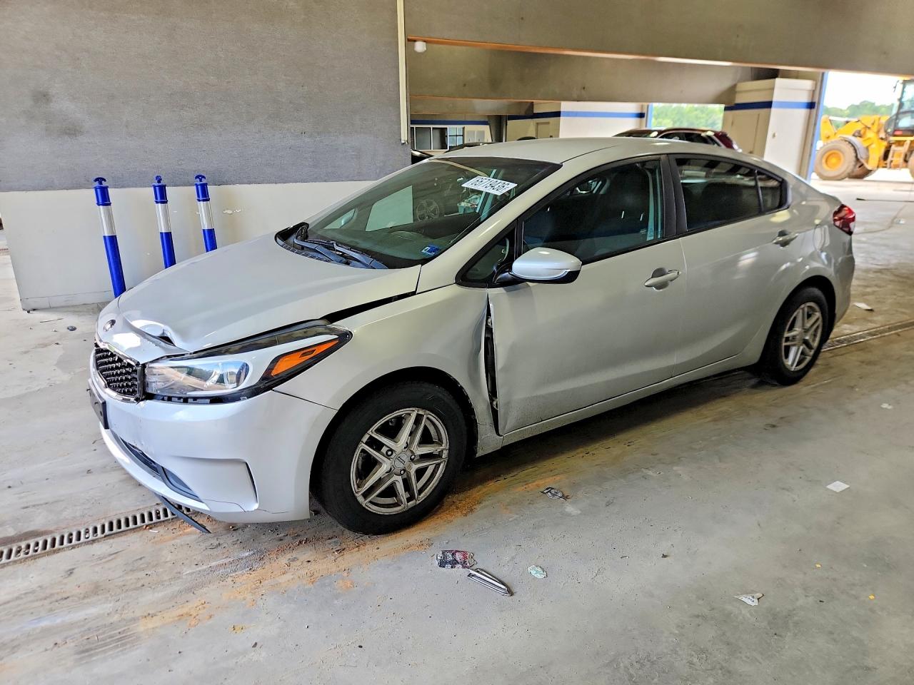 2017 KIA FORTE LX | 3KPFK4A75HE013630 | UPCARS