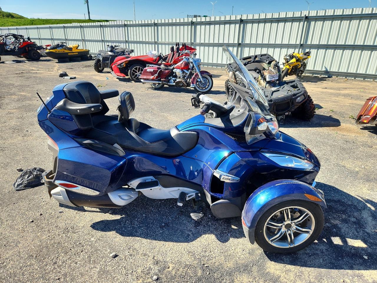 2011 CAN-AM SPYDE RT | 2BXJBKC14BV000646 | UPCARS