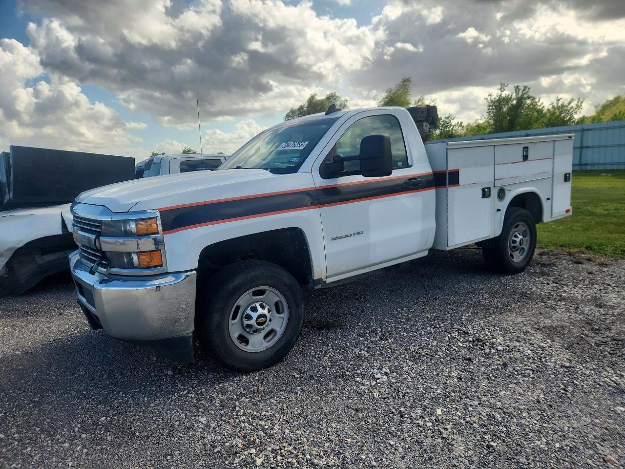 2017 CHEVROLET SILVERADO C2500 HEAVY DUTY | 1GB0CUEG8HZ214654 | UPCARS