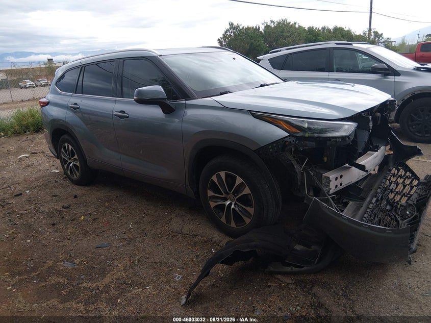 2021 TOYOTA HIGHLANDER XLE | 5TDHZRAH4MS043244 | UPCARS