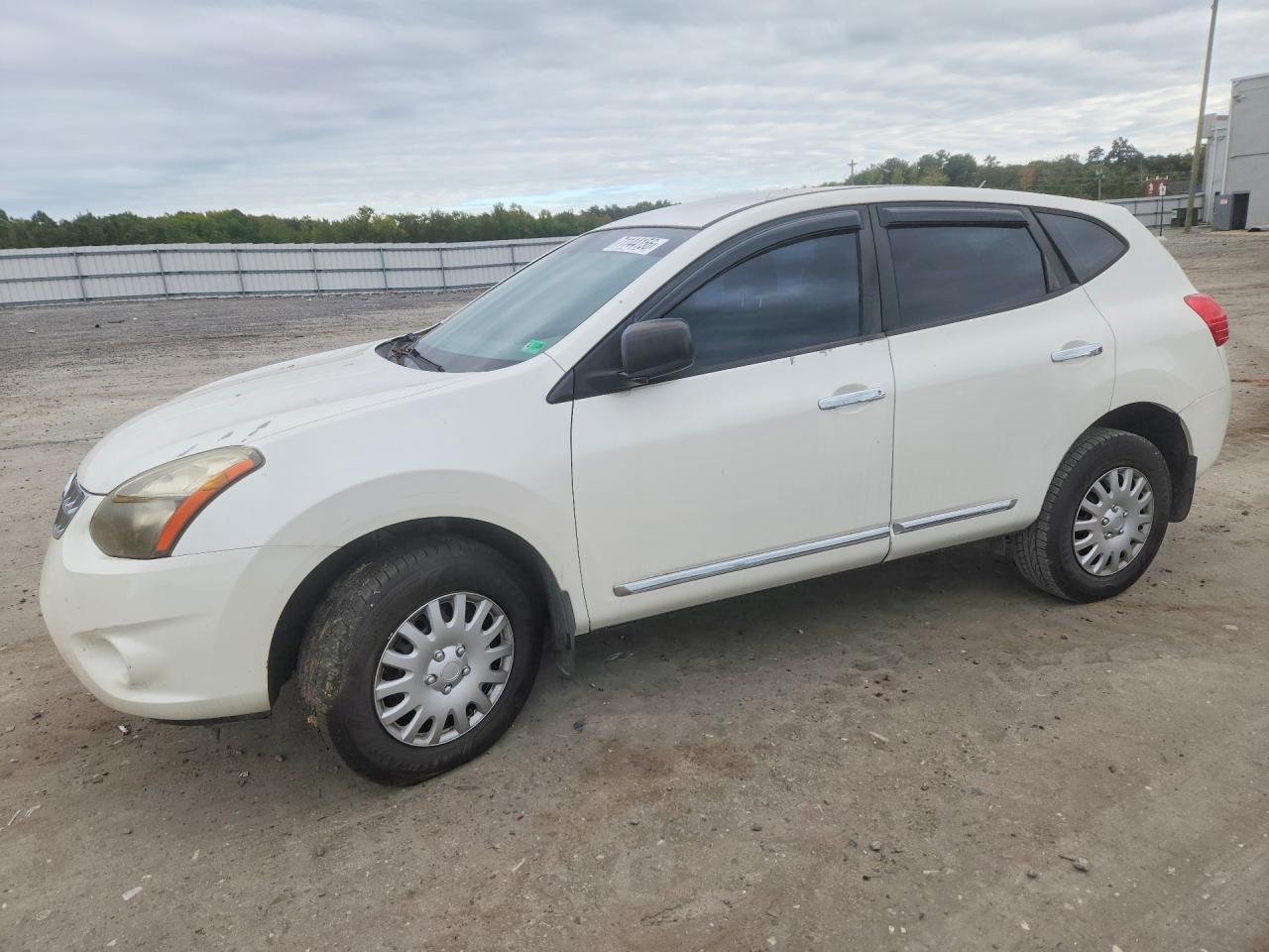 2014 NISSAN ROGUE S | JN8AS5MT1EW101427 | UPCARS
