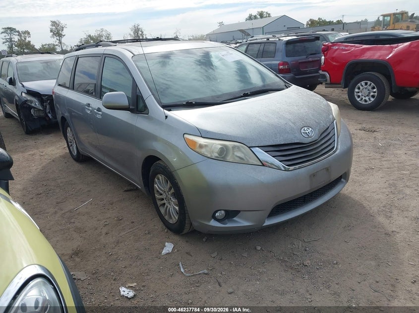 2011 TOYOTA SIENNA XLE V6 | 5TDYK3DC6BS083937 | UPCARS