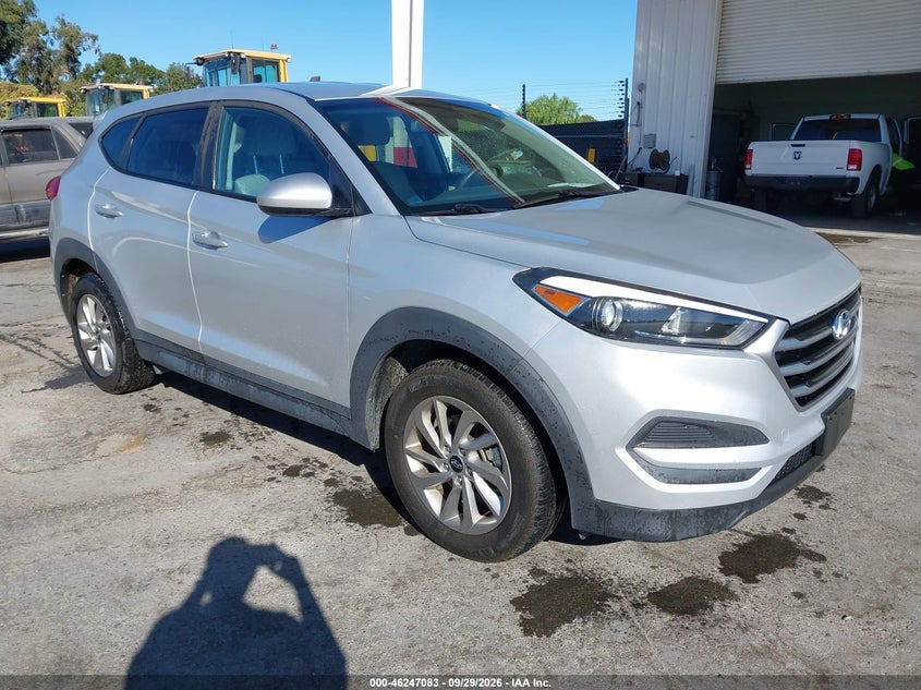 2018 HYUNDAI TUCSON SE | KM8J23A43JU701672 | UPCARS