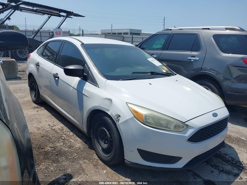 2016 FORD FOCU S | 1FADP3E27GL348885 | UPCARS
