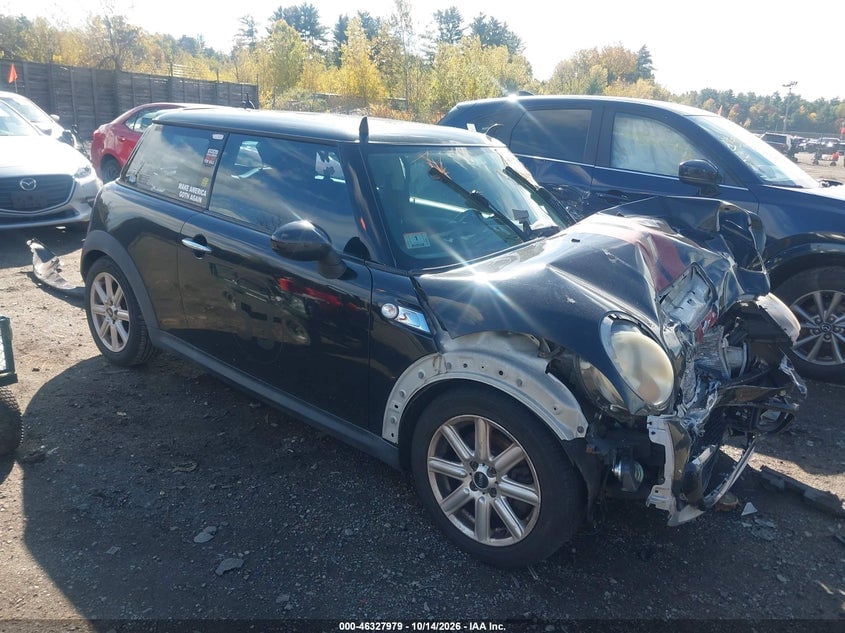 2011 MINI COOPER S | WMWSV3C53BTY10370 | UPCARS