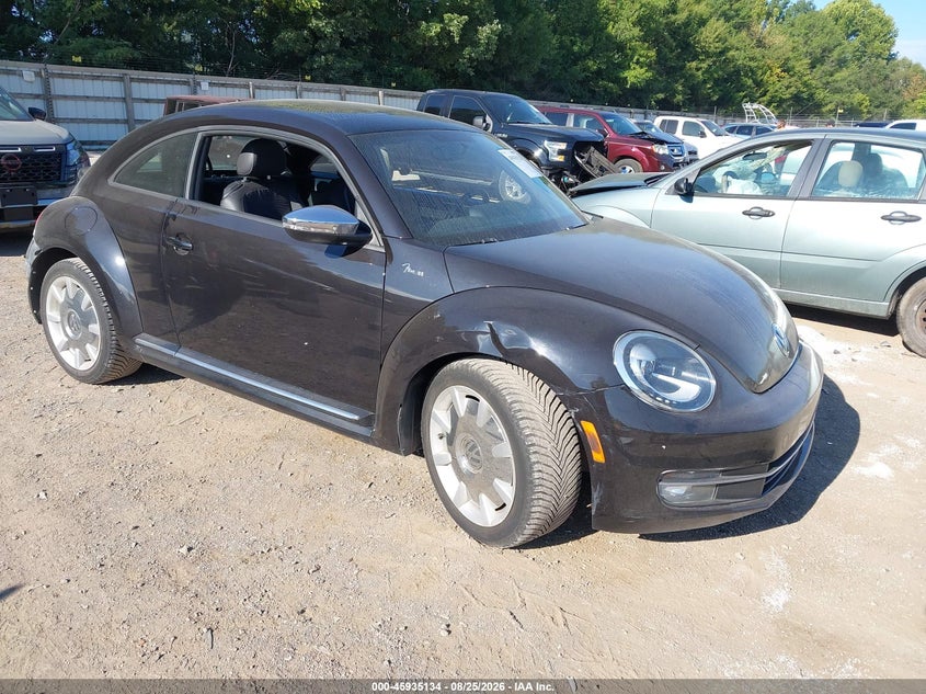 2013 VOLKSWAGEN BEETLE 2.0T FENDER EDITION | 3VWV67ATXDM657359 | UPCARS