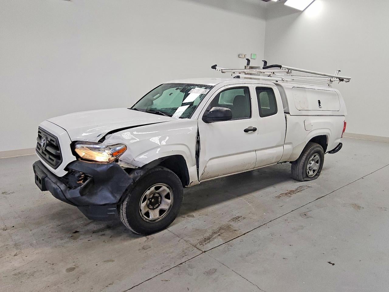 2017 TOYOTA TACOMA SR | 5TFRX5GN8HX089675 | UPCARS