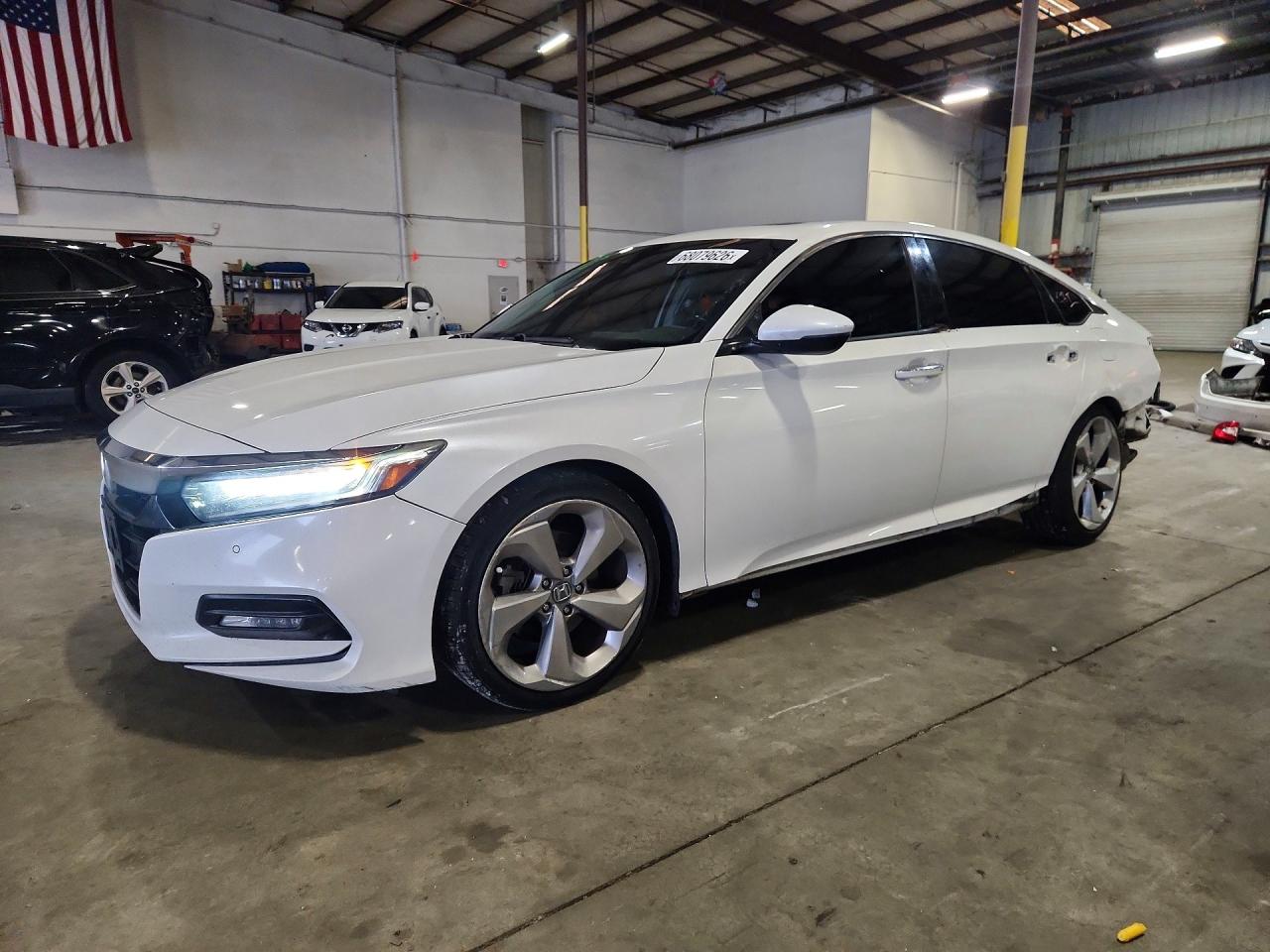 2018 HONDA ACCORD TOURING | 1HGCV1F93JA009086 | UPCARS