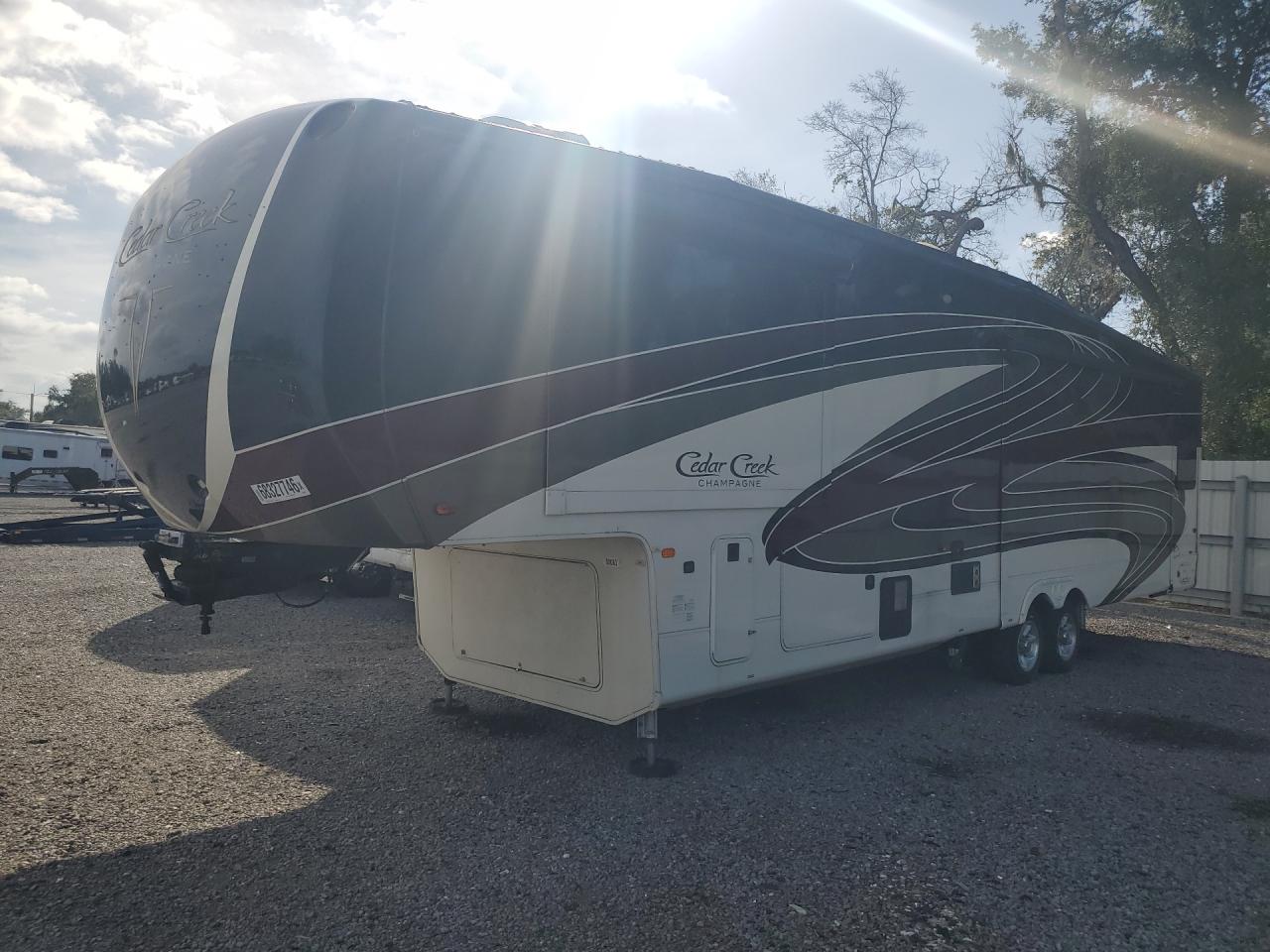 2018 FORESRIVER CEDAR CREE FOREST RIVER  CAMPER | 4X4FCRP27JS219650 | UPCARS
