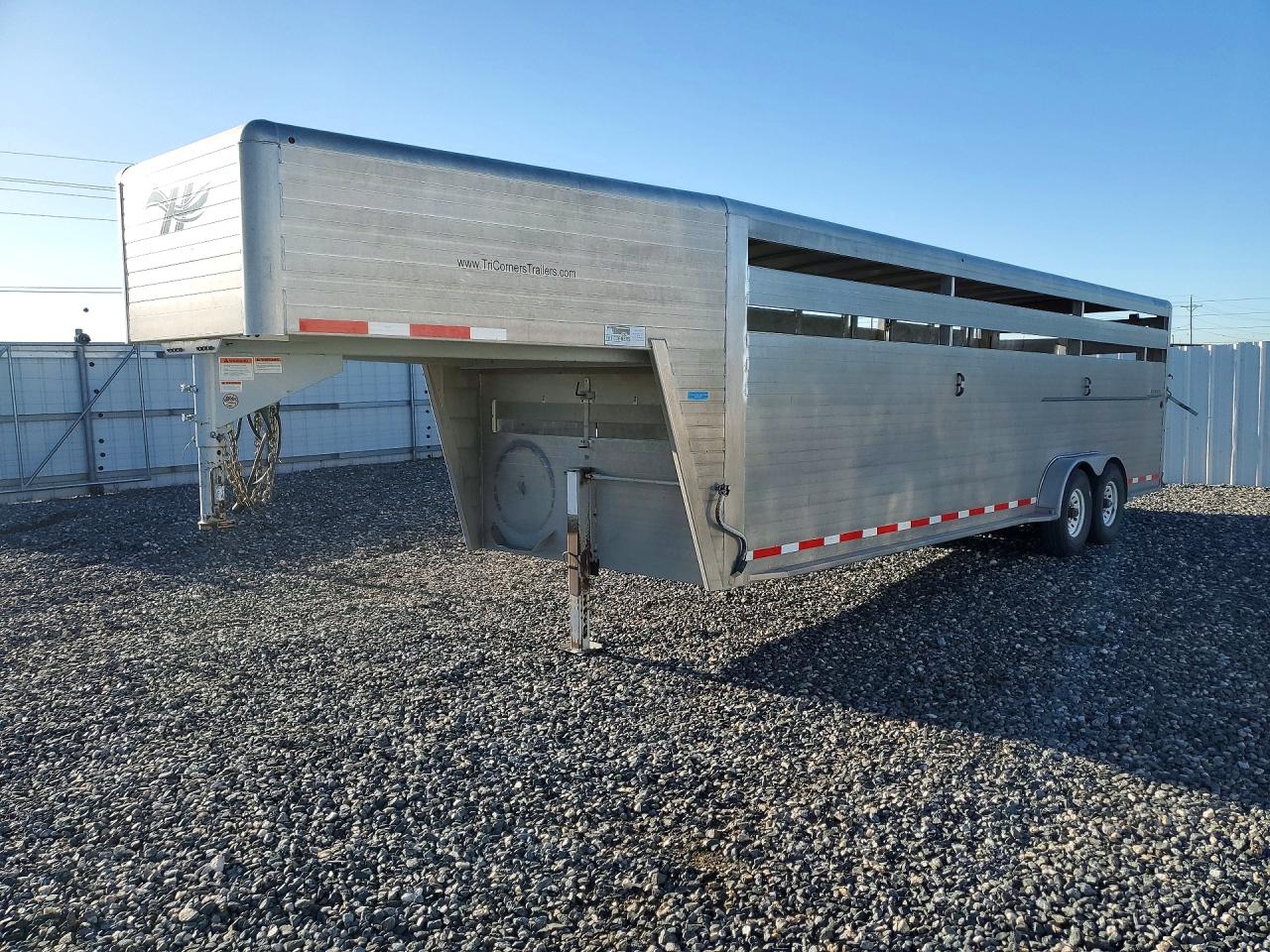 2015 HILLSBORO UNKNOWN LIVESTOCK TRAILER | 1TH2A2HK8F1027214 | UPCARS