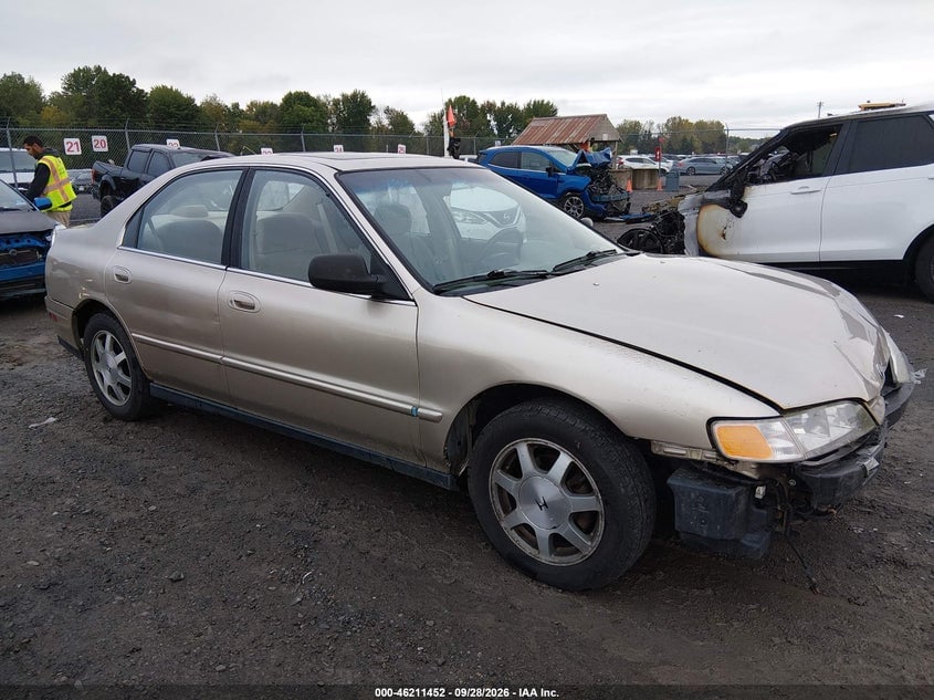1994 HONDA ACCORD EX/EX-R | 1HGCD5653RA140750 | UPCARS