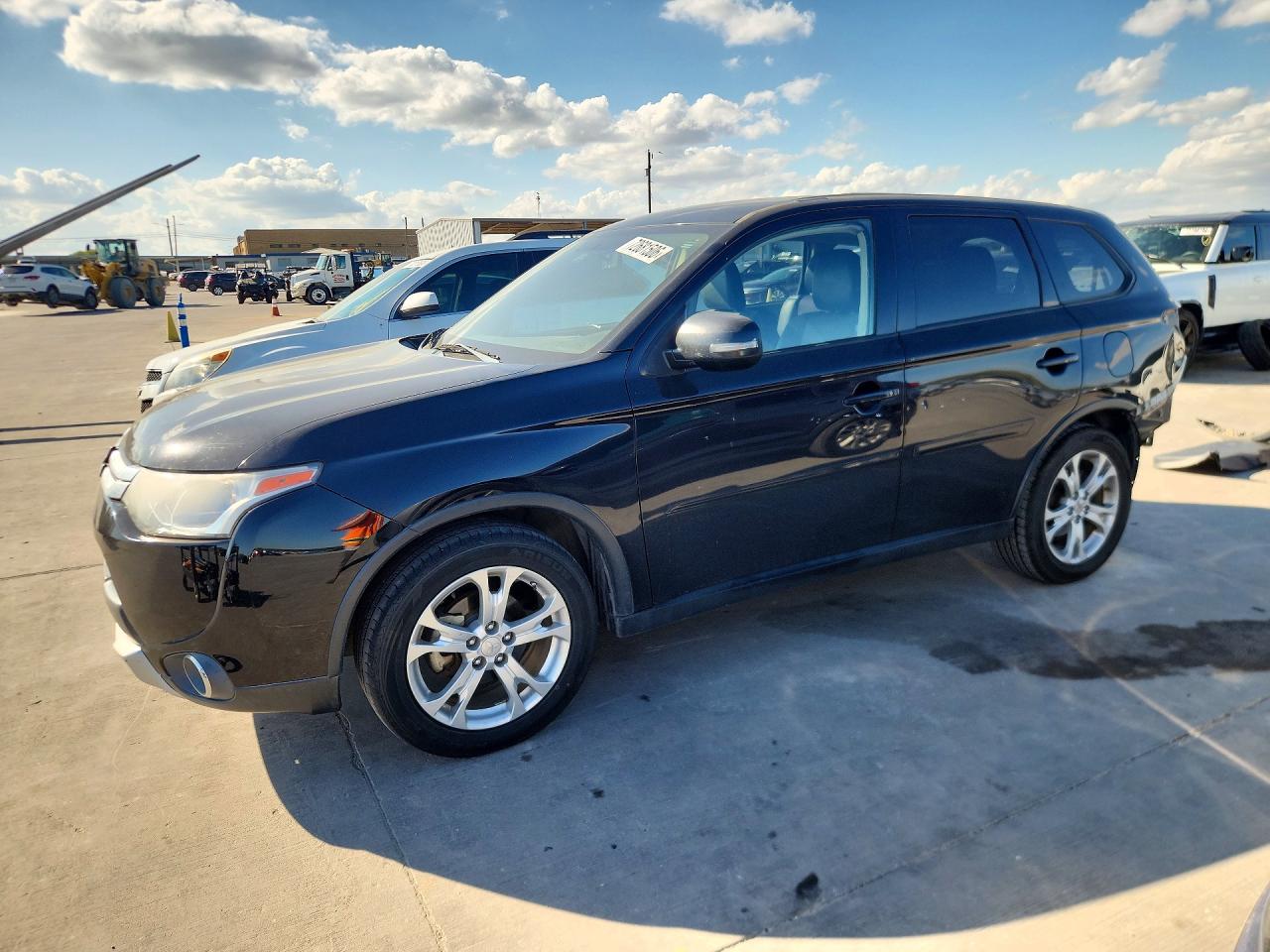 2015 MITSUBISHI OUTLANDER SE | JA4AD3A36FZ013692 | UPCARS