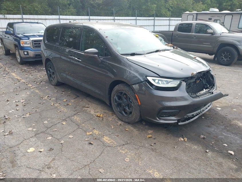 2022 CHRYSLER PACIFICA HYBRID TOURING L | 2C4RC1L78NR216995 | UPCARS