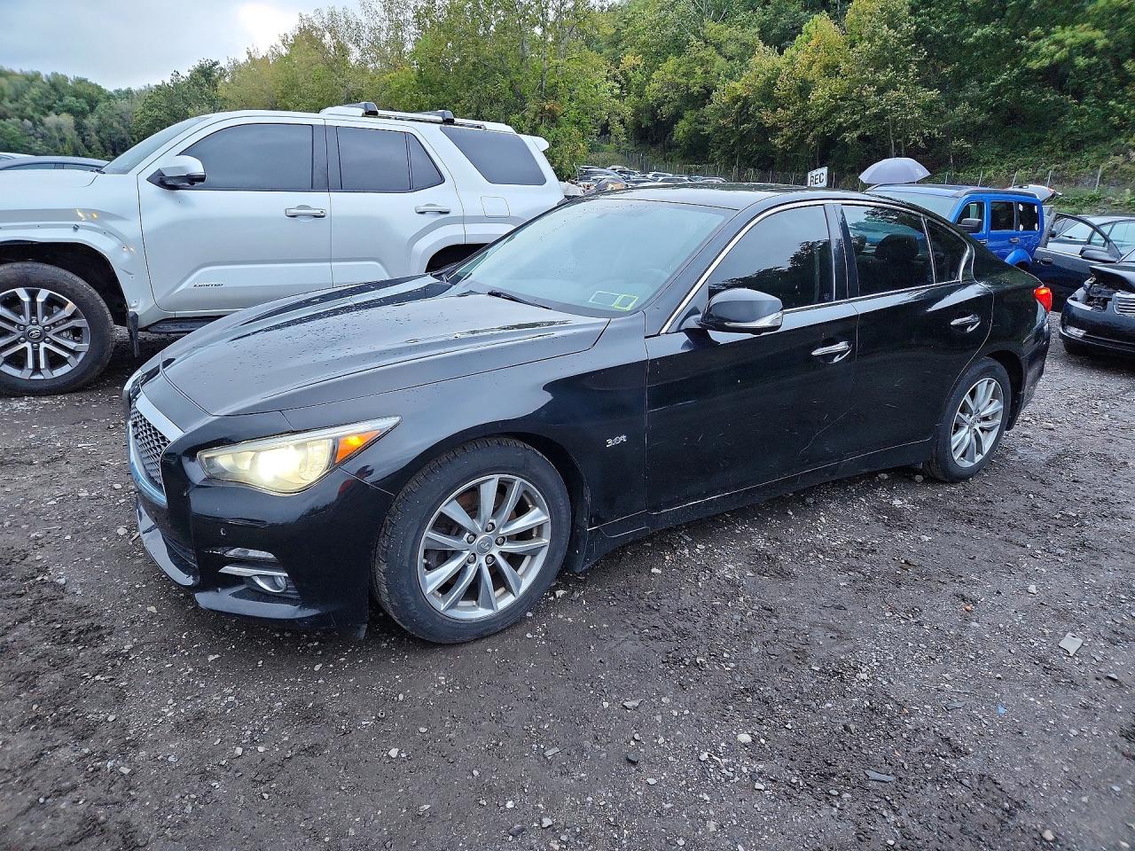 2016 INFINITI Q50 3.0T PREMIUM | JN1EV7AR1GM342625 | UPCARS