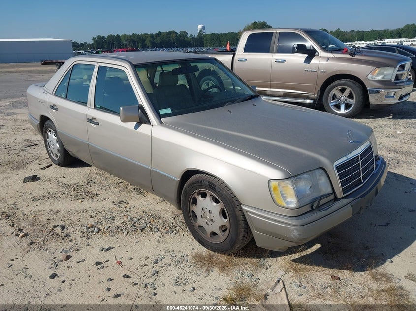1994 MERCEDES-BENZ E 320 | WDBEA32E2RC117599 | UPCARS