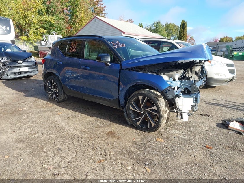2021 VOLVO XC40 T5 R-DESIGN | YV4162UM9M2616573 | UPCARS