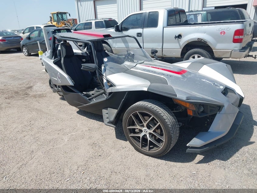 2016 POLARIS SLINGSHOT SL | 57XAAPFA8G7115464 | UPCARS