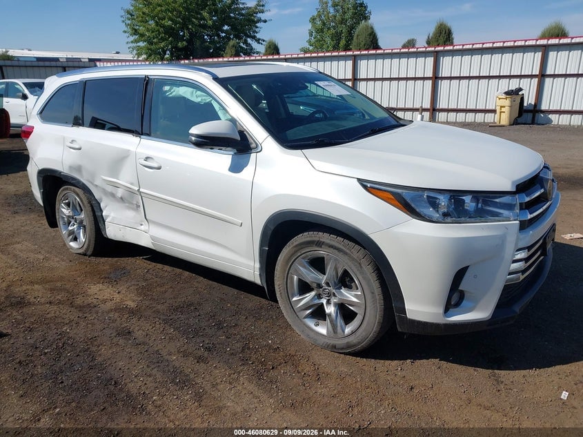 2018 TOYOTA HIGHLANDER LIMITED PLATINUM | 5TDDZRFH6JS881133 | UPCARS