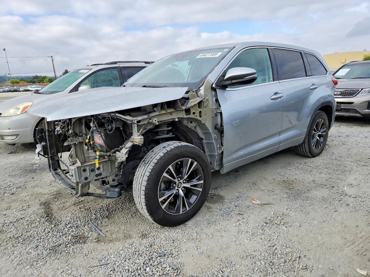 2018 TOYOTA HIGHLANDER LE | 5TDZARFH3JS034342 | UPCARS